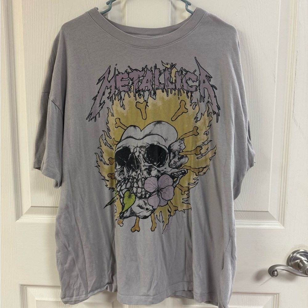 American Eagle Outfitters Metallica Gray Short Sleeve